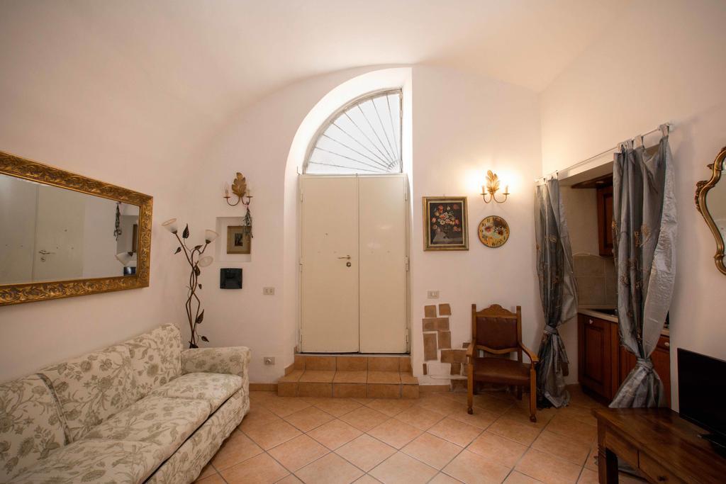 Quattro Cantoni R-Home روما الغرفة الصورة